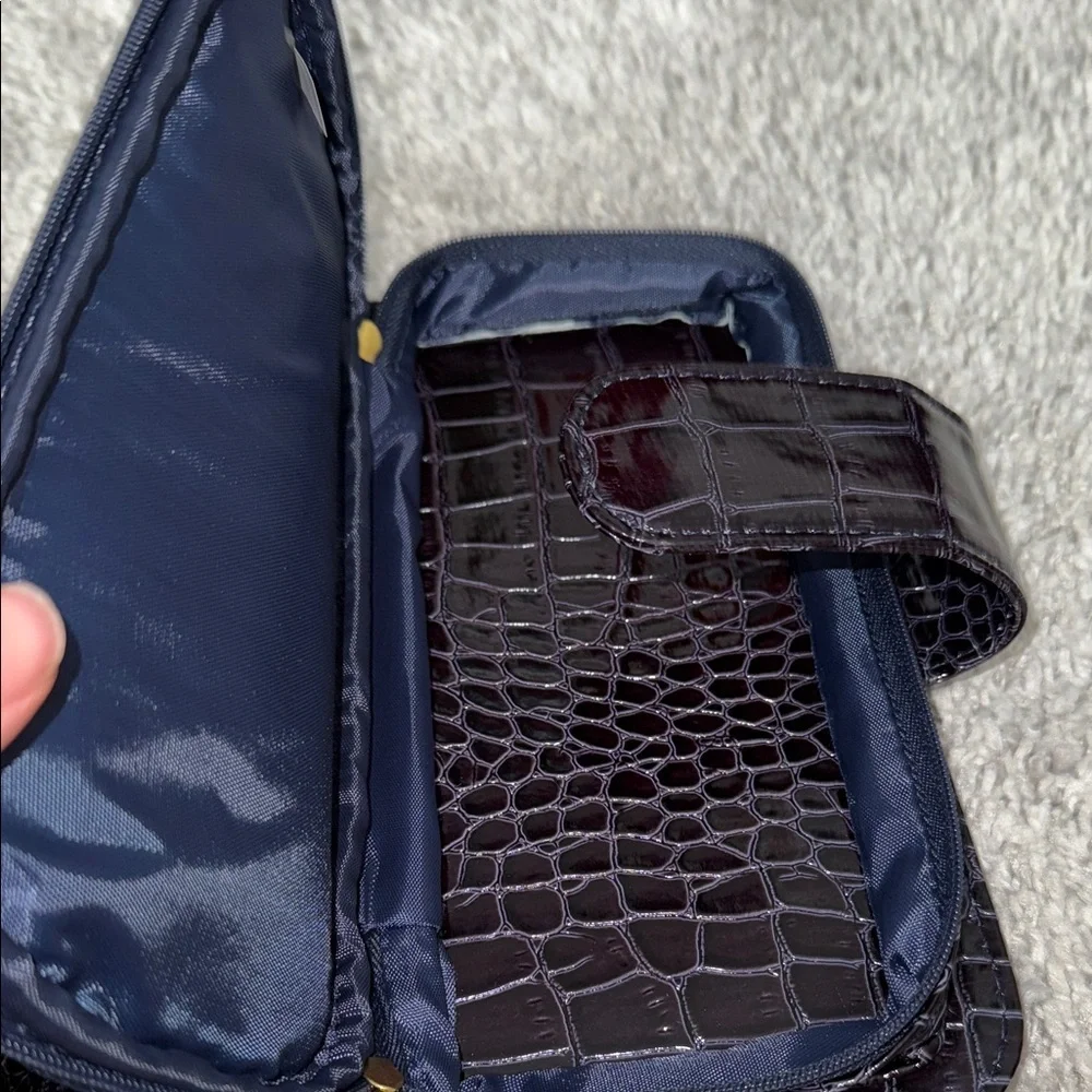 SeneGence international luxury Dark Purple Crocodile Embossed travel Organizer
